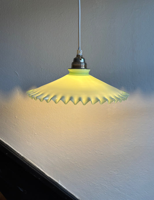 836/923 - Set van 2 - Vintage groene opaline melkglazen 'kartel' hanglampen