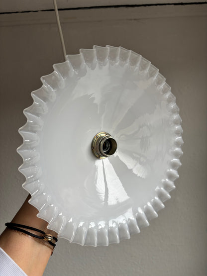 816 - Vintage wit opaline melkglazen 'kartel' hanglamp