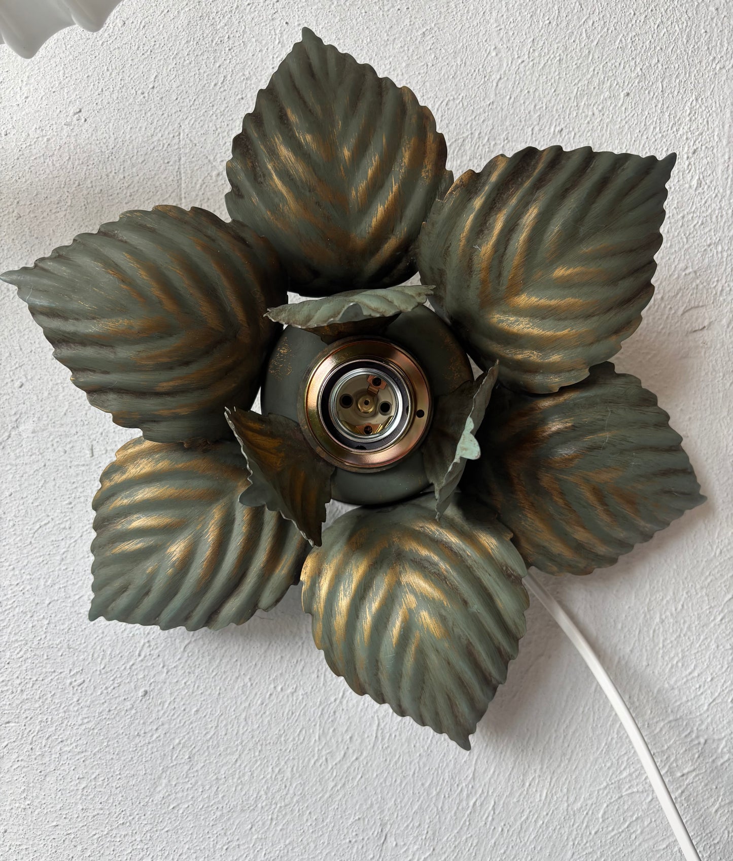 872 - Vintage groen plafonniere masca italy bloem metalen lamp bladeren