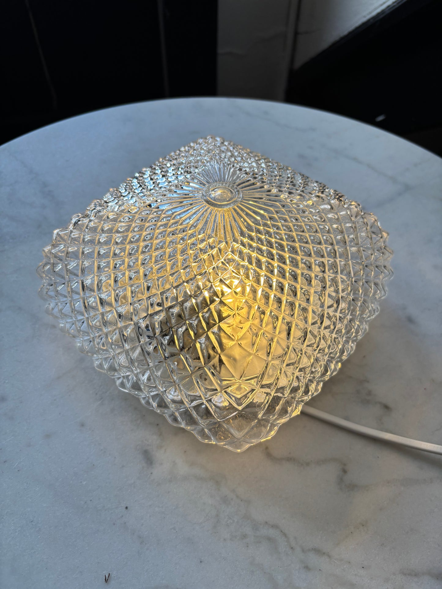 914 - Vintage plafond glazen plafoniere kussen diamant vierkant