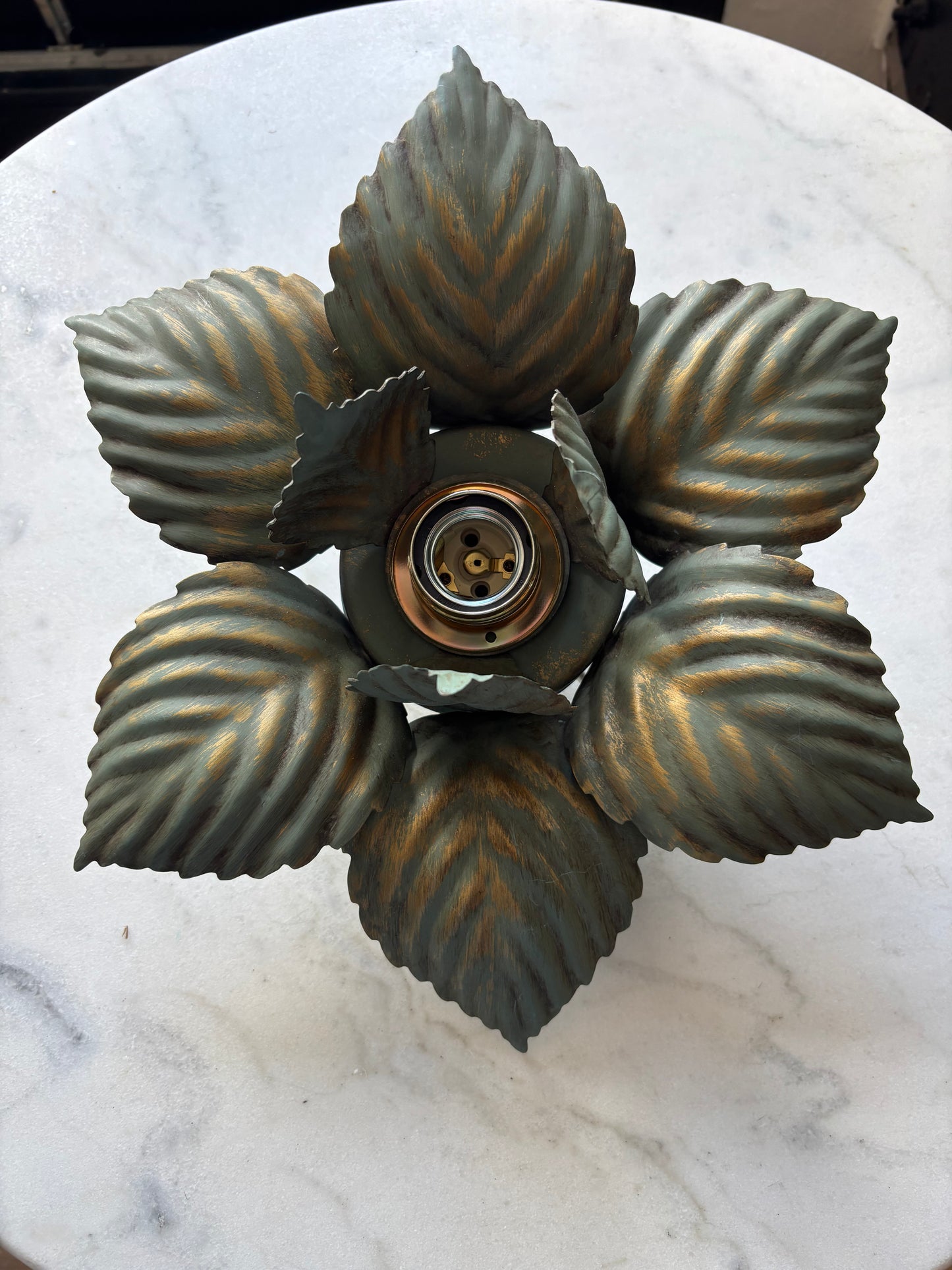 872 - Vintage groen plafonniere masca italy bloem metalen lamp bladeren