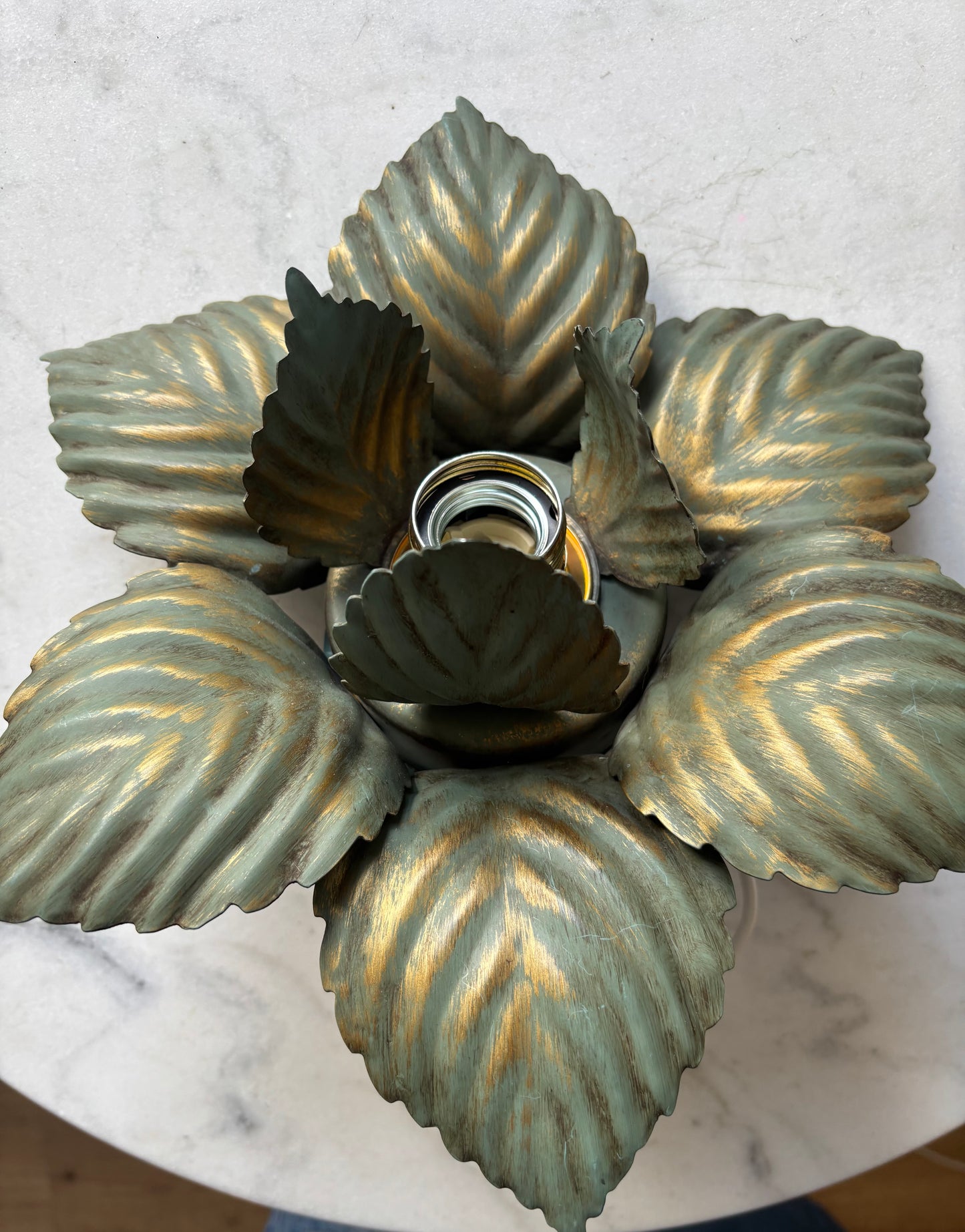 872 - Vintage groen plafonniere masca italy bloem metalen lamp bladeren
