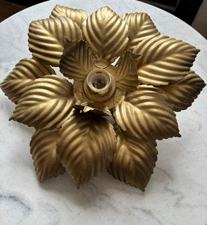 860 - Vintage gouden bloem plafonniere wandlamp bloem masca italy