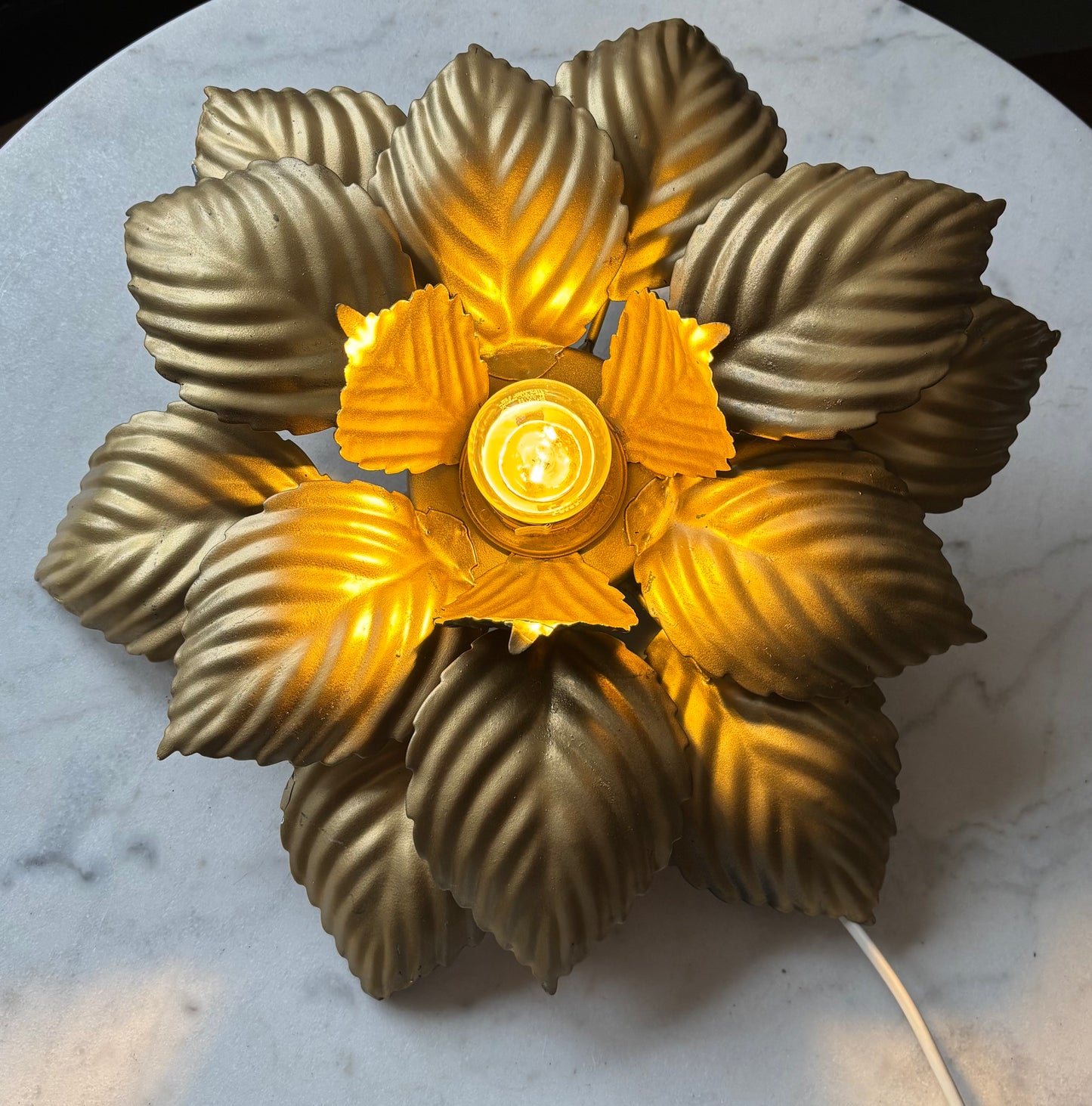 860 - Vintage gouden bloem plafonniere wandlamp bloem masca italy