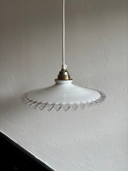 618 - Vintage opaline melkglazen 'kartel' hanglamp