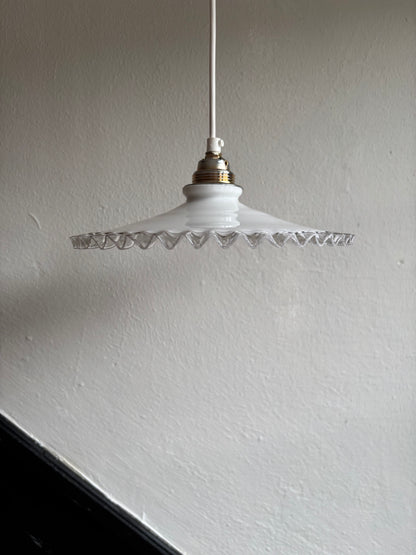 618 - Vintage opaline melkglazen 'kartel' hanglamp