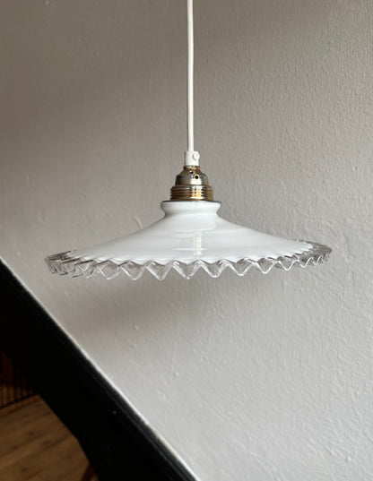 618 - Vintage opaline melkglazen 'kartel' hanglamp