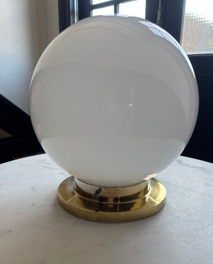502 - Vintage globe schoollamp bollamp wit glas opaline plafoniere