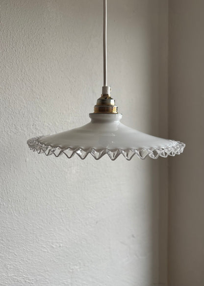 618 - Vintage opaline melkglazen 'kartel' hanglamp