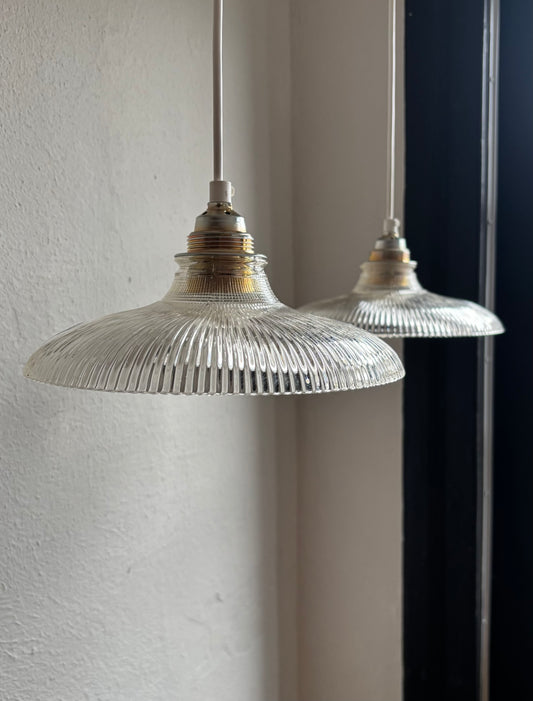 842 - Set van 2 - Vintage holophane glazen ronde lampenkappen hanglampen