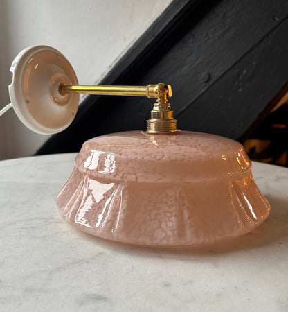 642 - Vintage clichy roze gespikkeld glazen wandlamp glazen