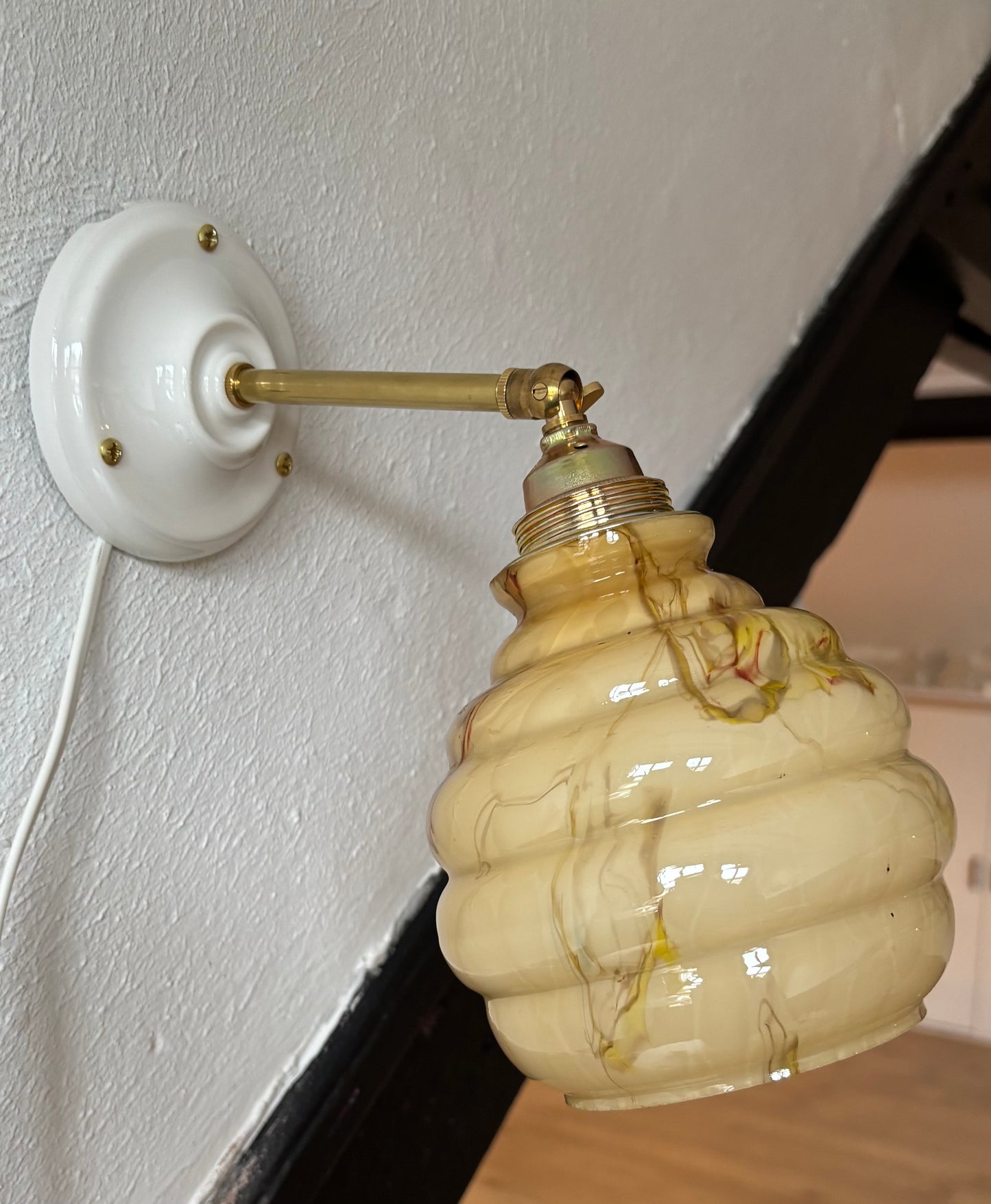 847/1 - Set van 2 - Vintage gele Franse glazen wandlampen