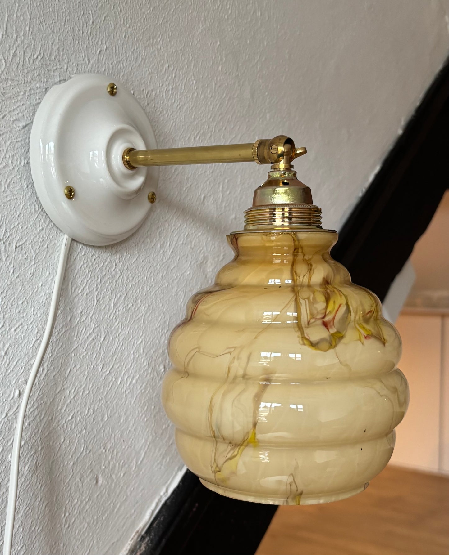847/1 - Set van 2 - Vintage gele Franse glazen wandlampen