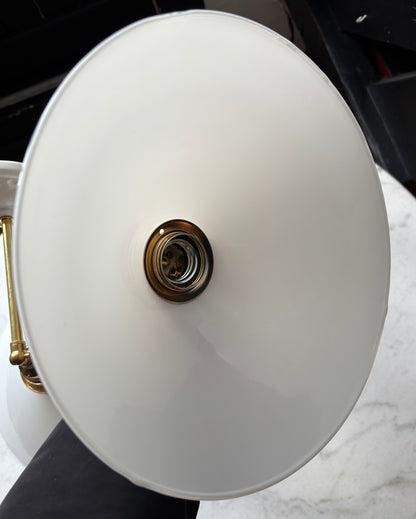 567/2 - Set van 2 - Vintage witte Franse 'driehoek' wandlampen