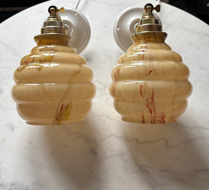 847/1 - Set van 2 - Vintage gele Franse glazen wandlampen
